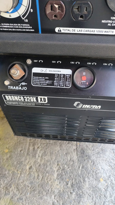 MAQUINA SOLDADORA MOD. BRONCO (USADA)