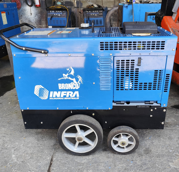 MAQUINA SOLDADORA MOD. BRONCO (USADA)