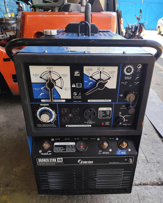 MAQUINA SOLDADORA MOD. BRONCO (USADA)